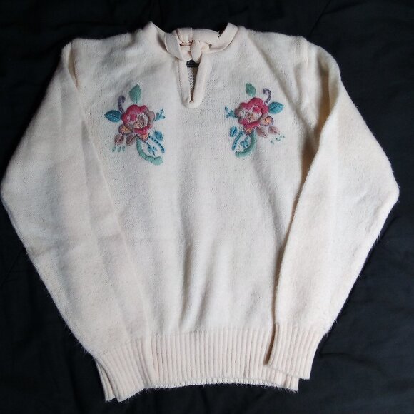 Vintage Stacey's Things Floral Embroidered Sweater - Picture 2 of 6